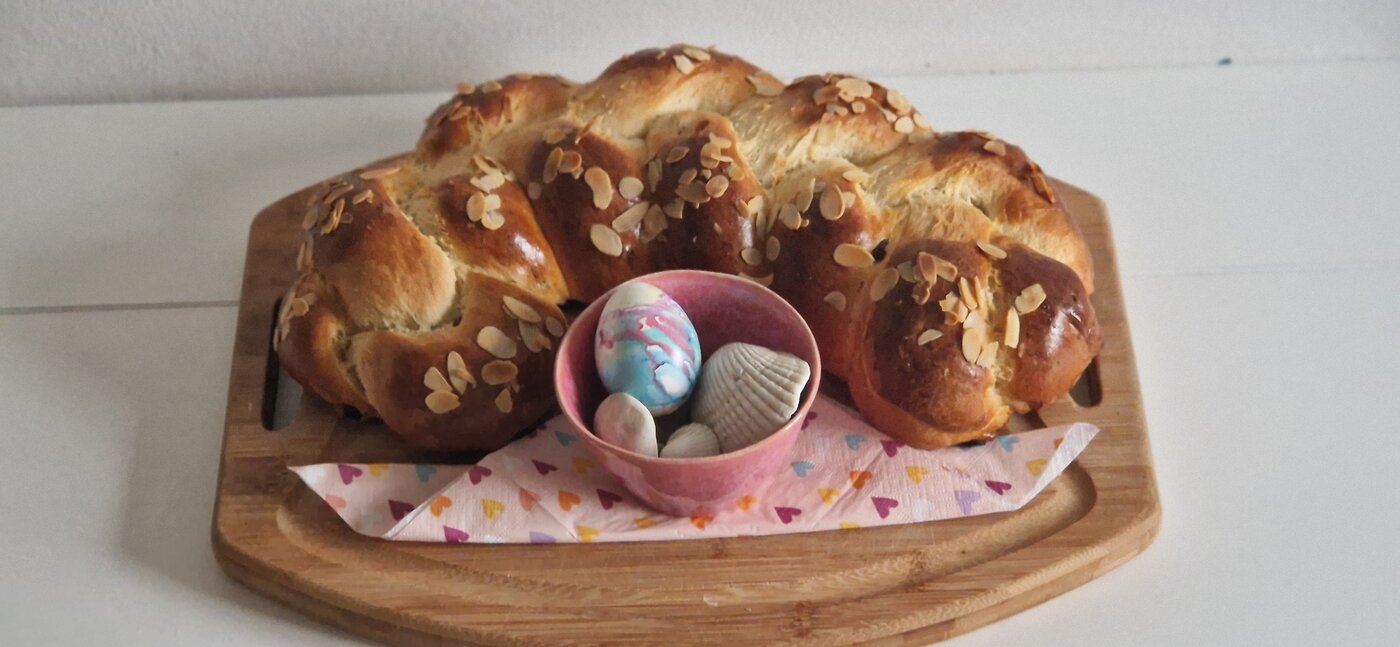 Selbstgebackener Osterzopf